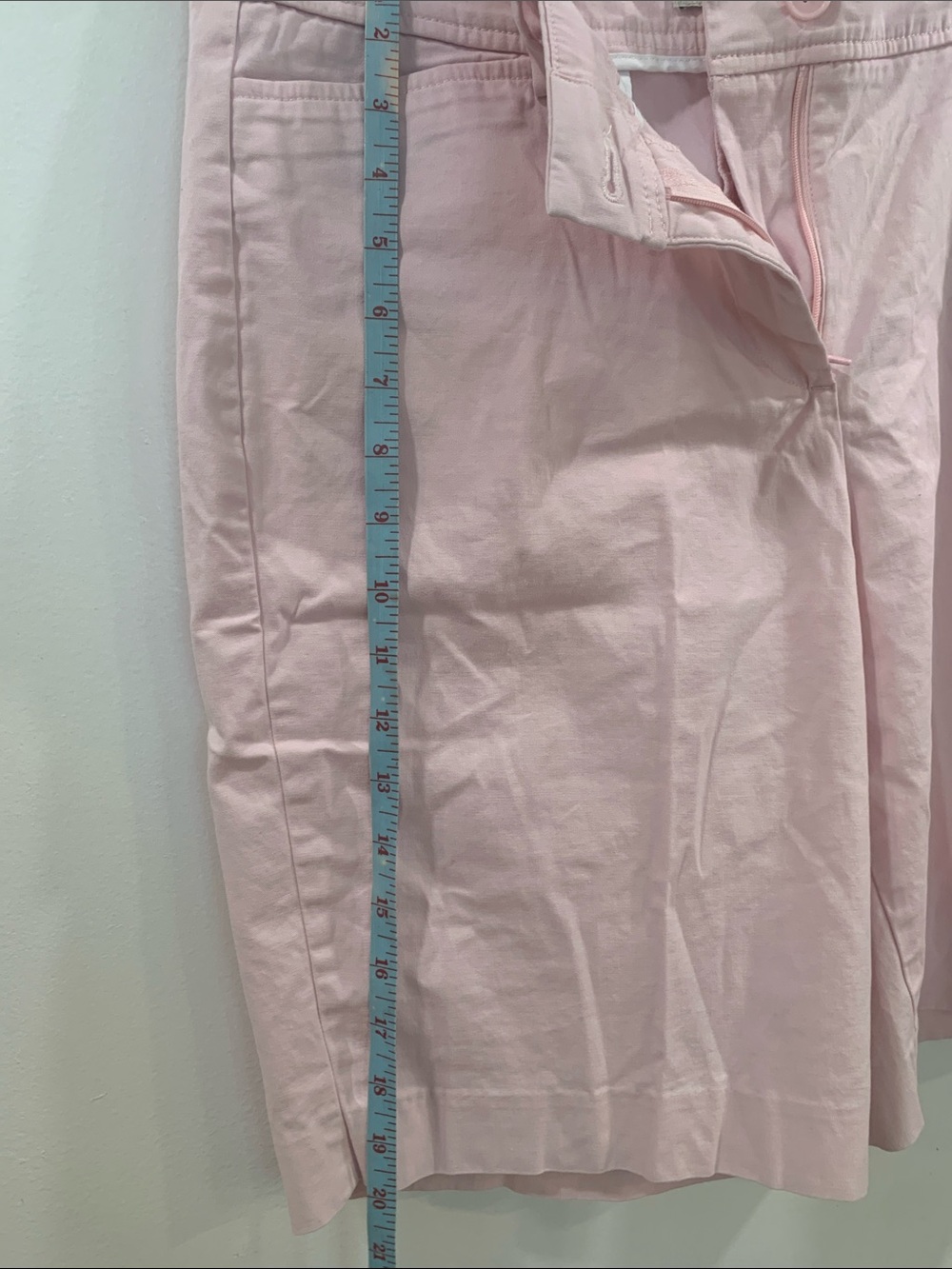 Women's Pink Casual Stretch Shorts - Picture 8 of 8